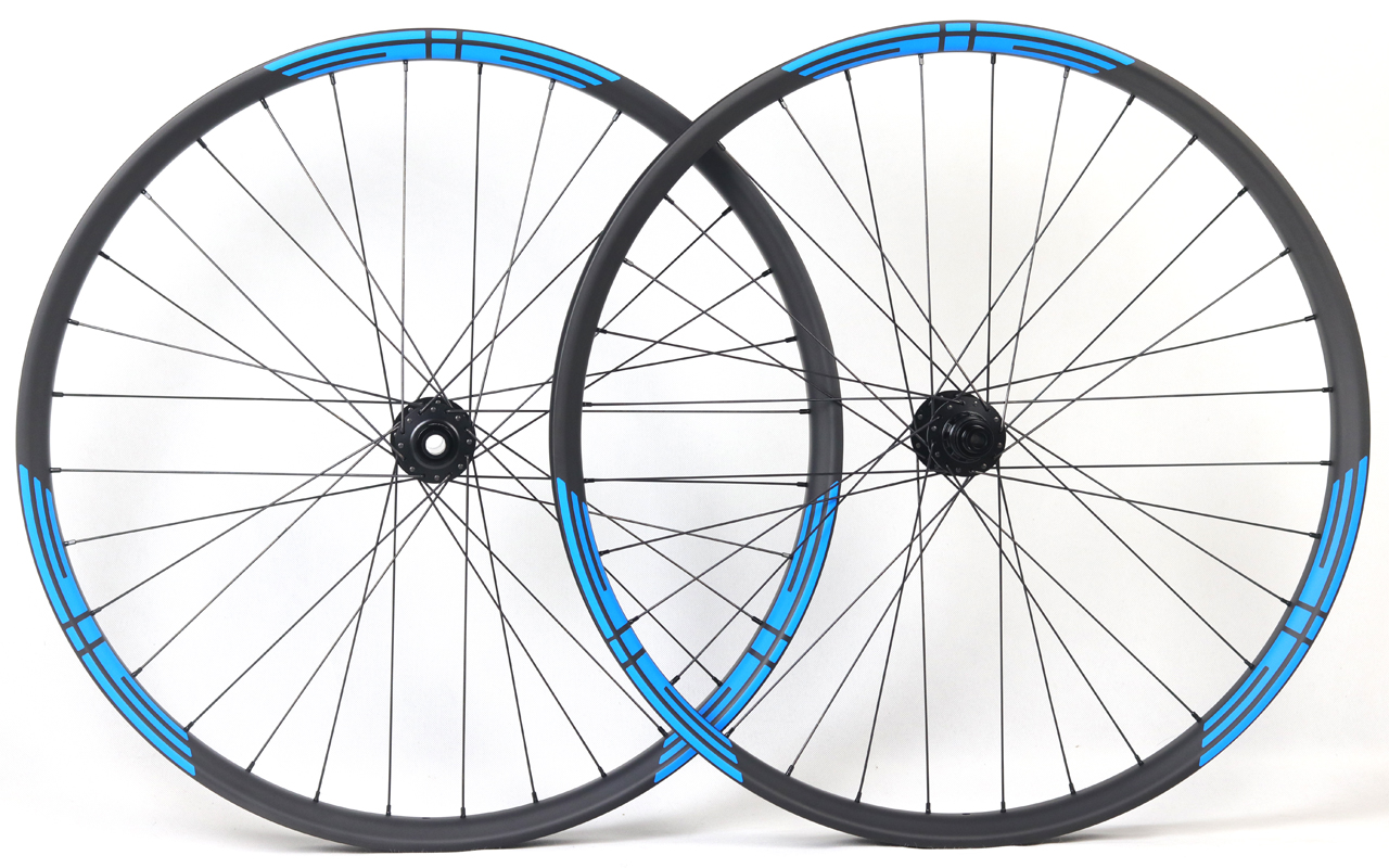 The strongest all mountain or downhill carbon bicycle wheelsets 