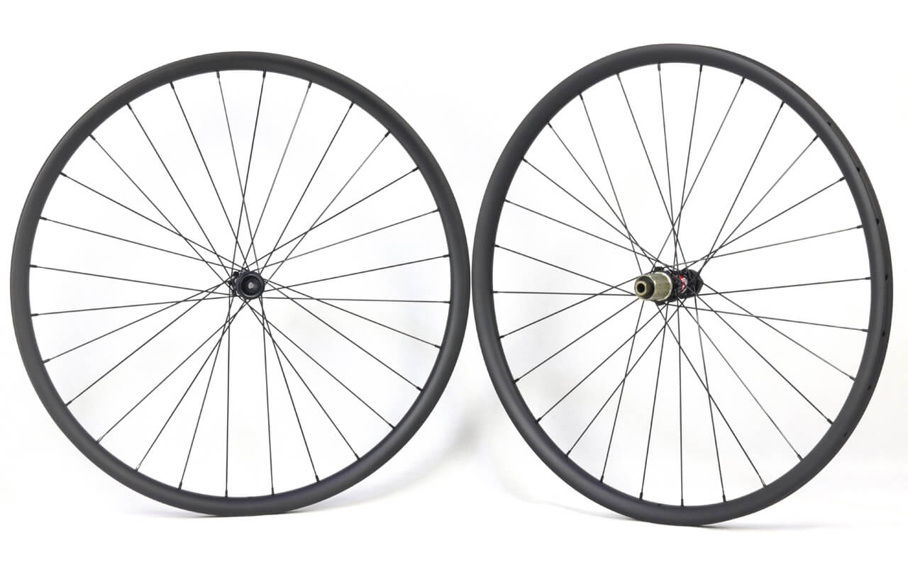 carbon road disc wheels with graphene brake surface