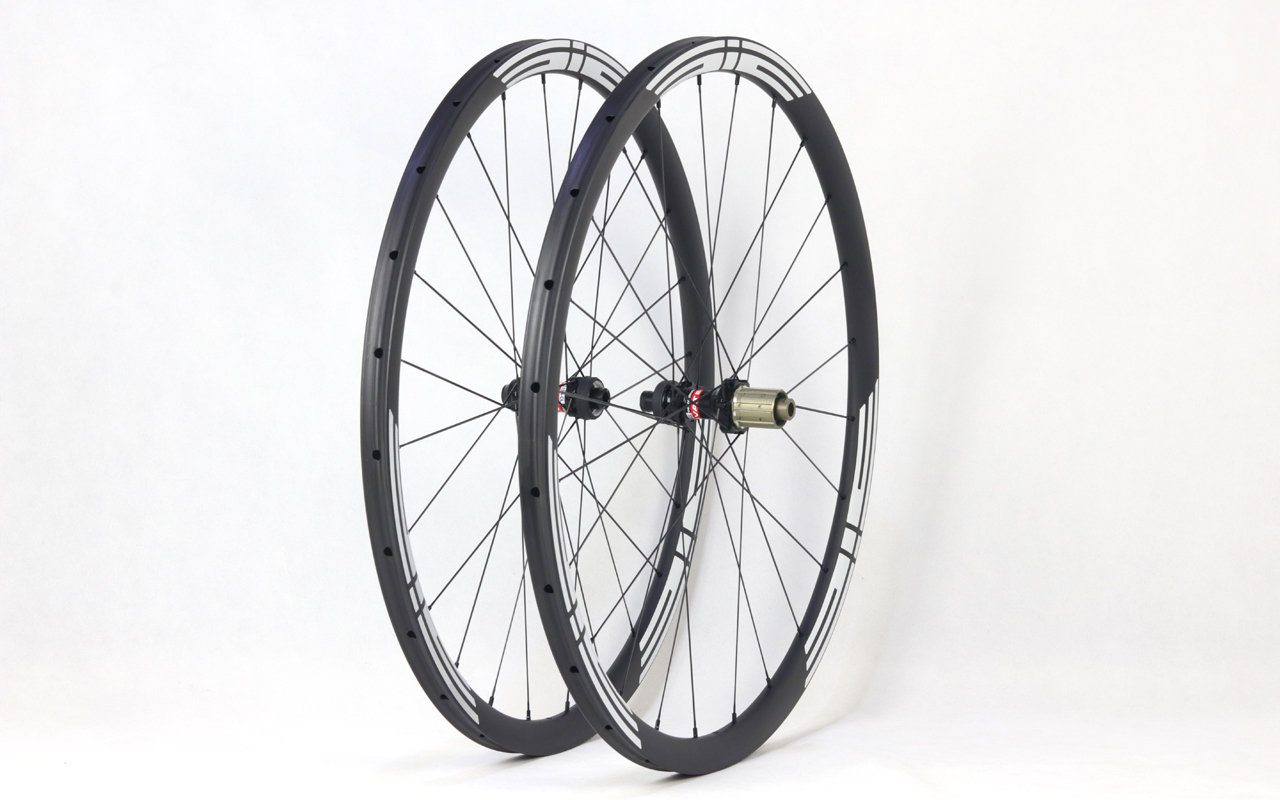 700C hand built eie carbon road wheels 