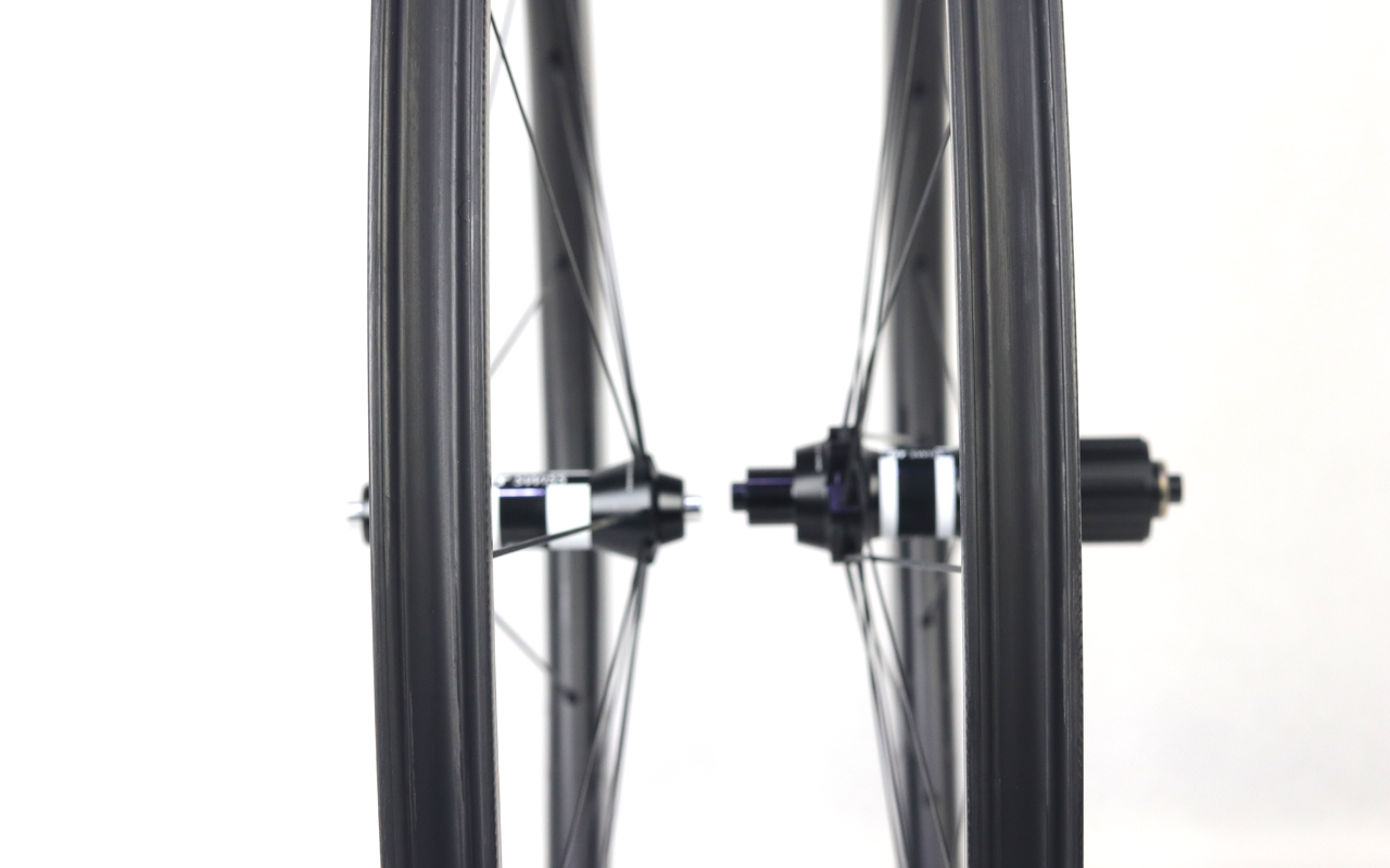 eie carbon bike wheels with no holes on rim bead UST spoke
