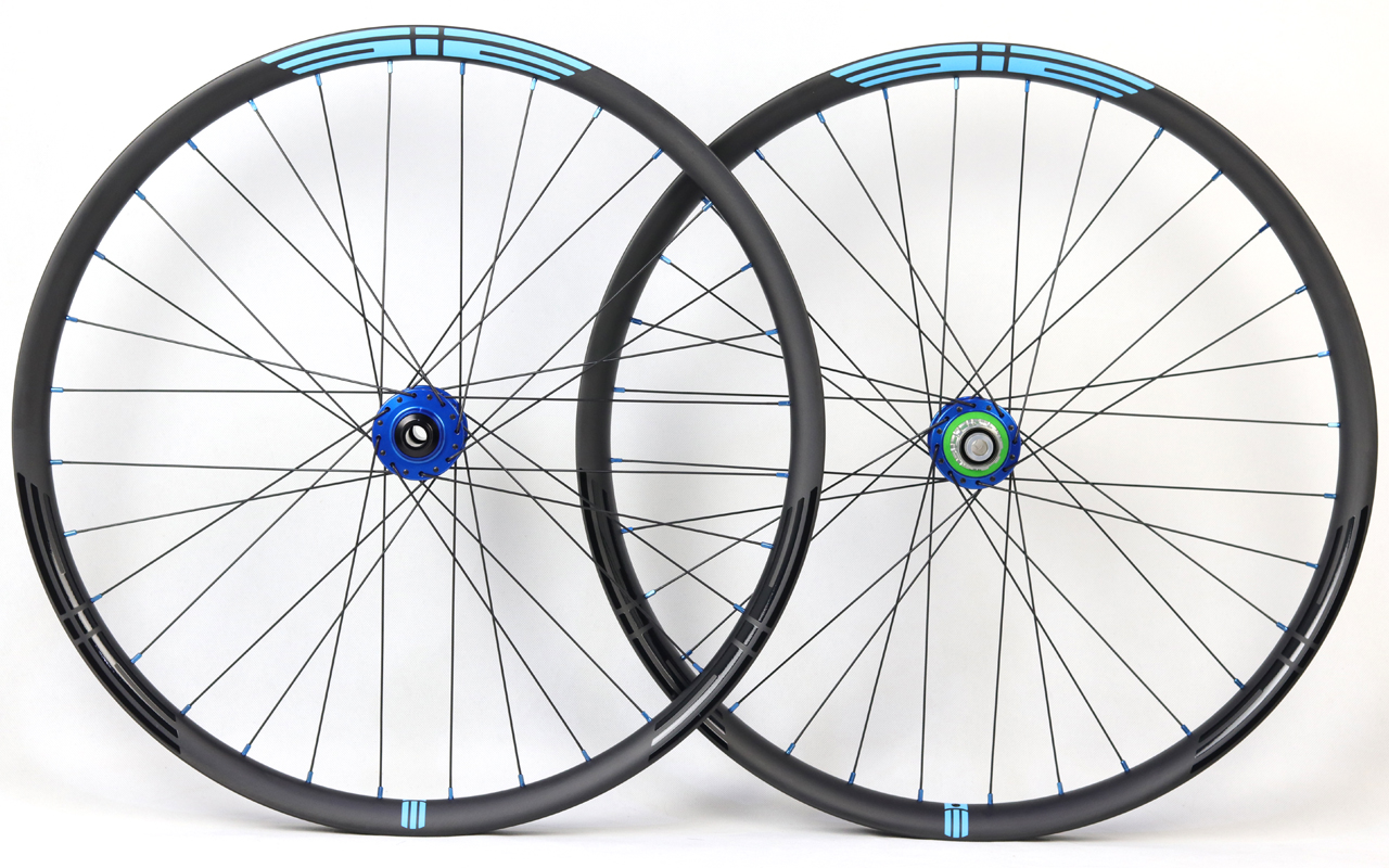 100% custom-made eie carbon wheels 