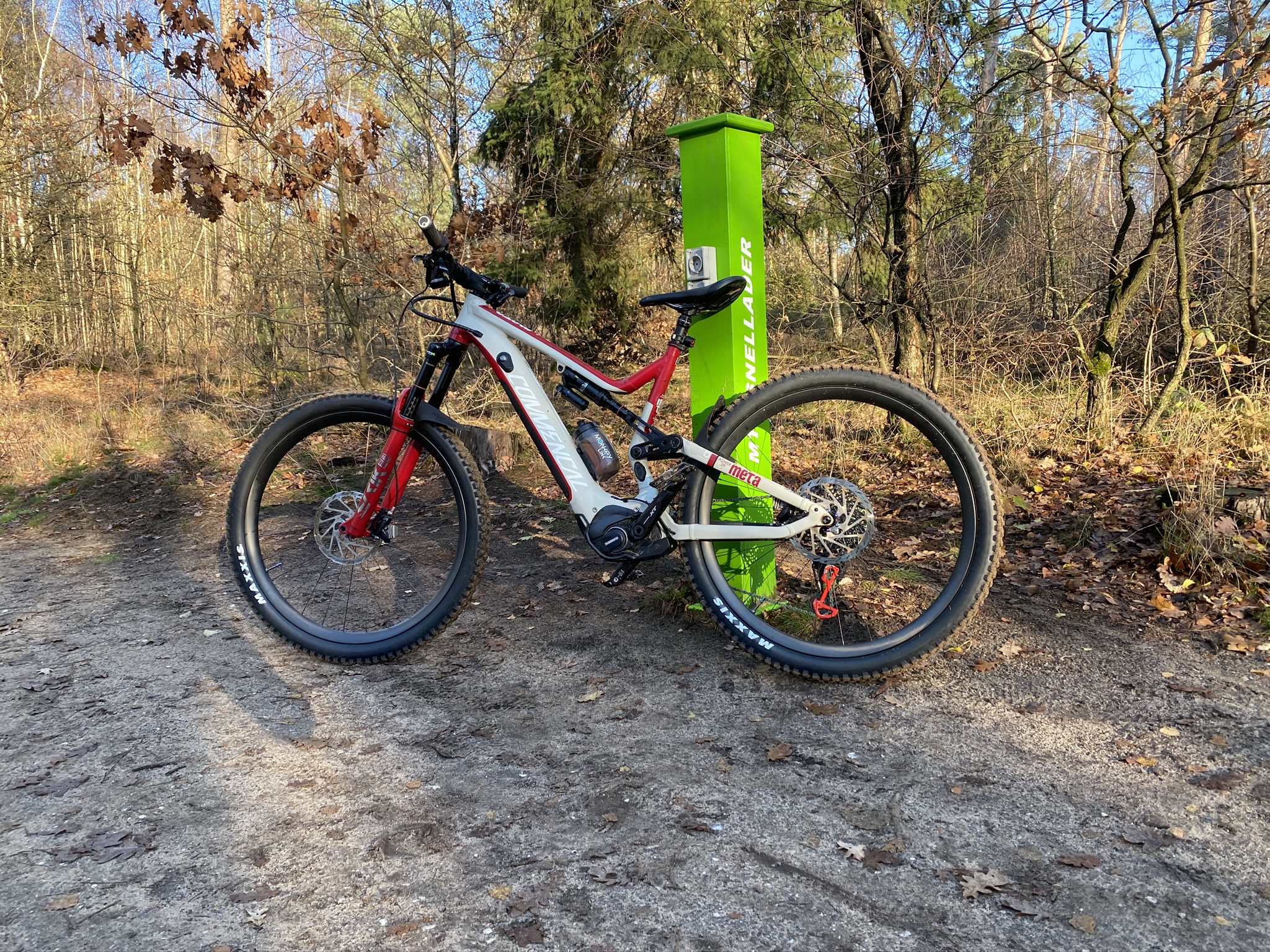 super light carbon bike 