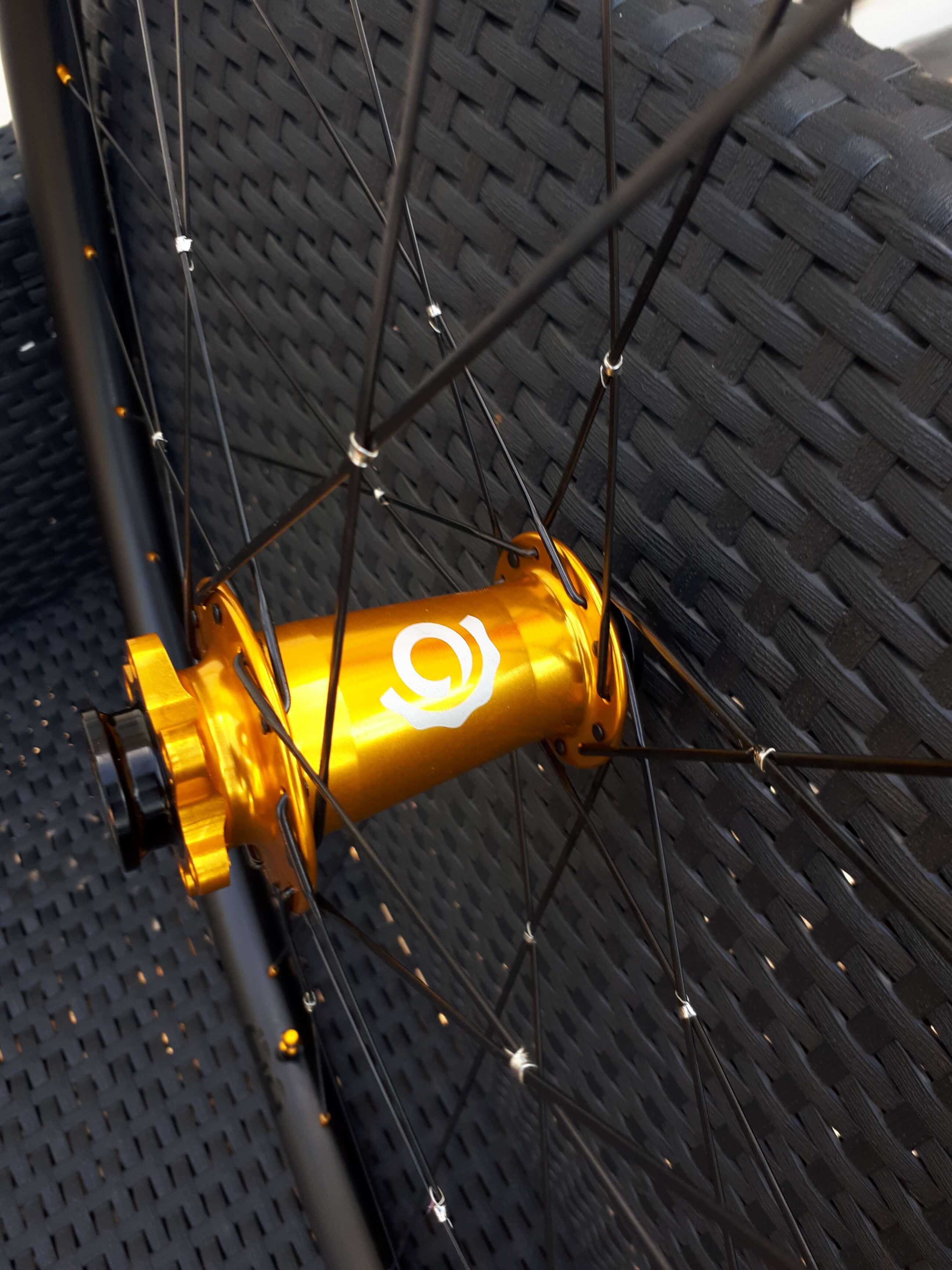 gold industry nine mtb hubs boost version 