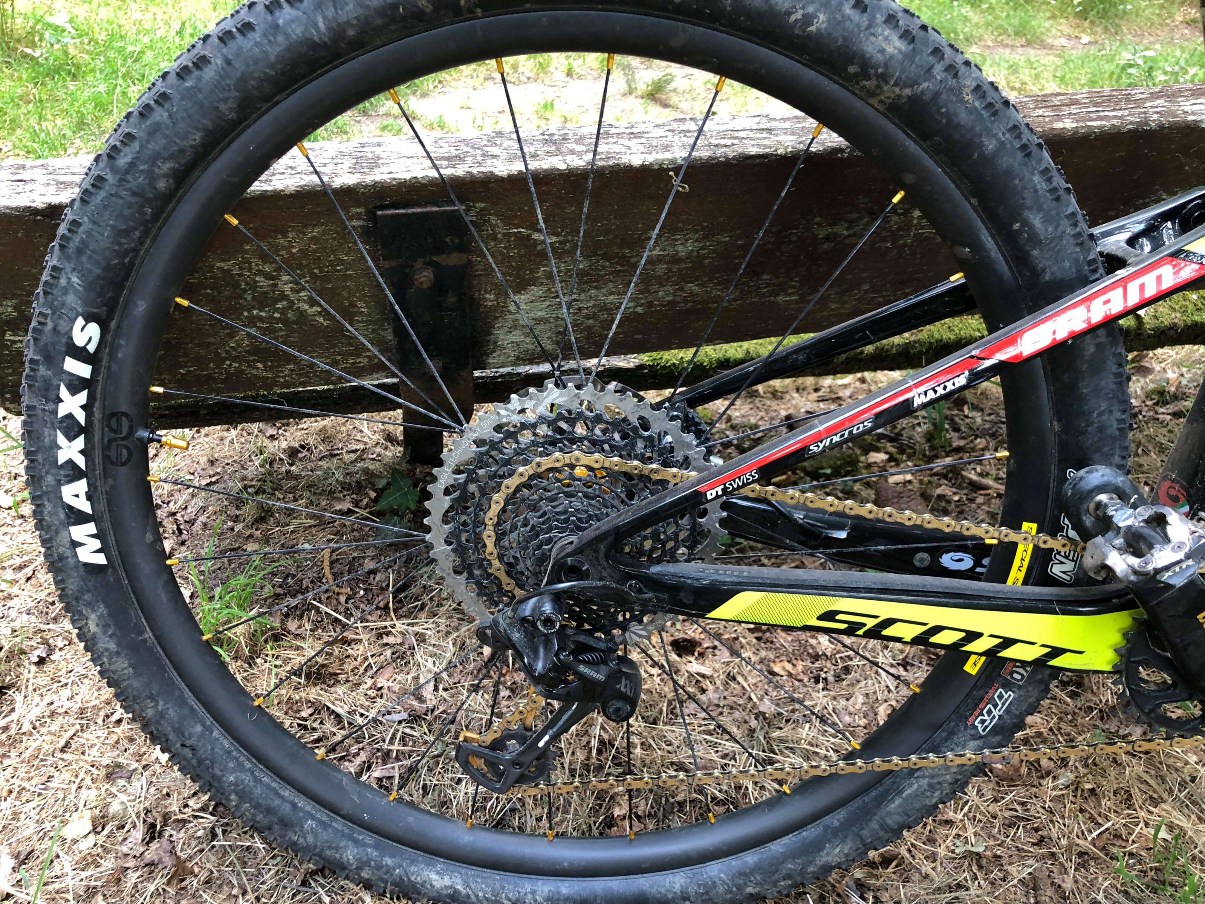 XC /trail/marathon race carbon fiber bike 