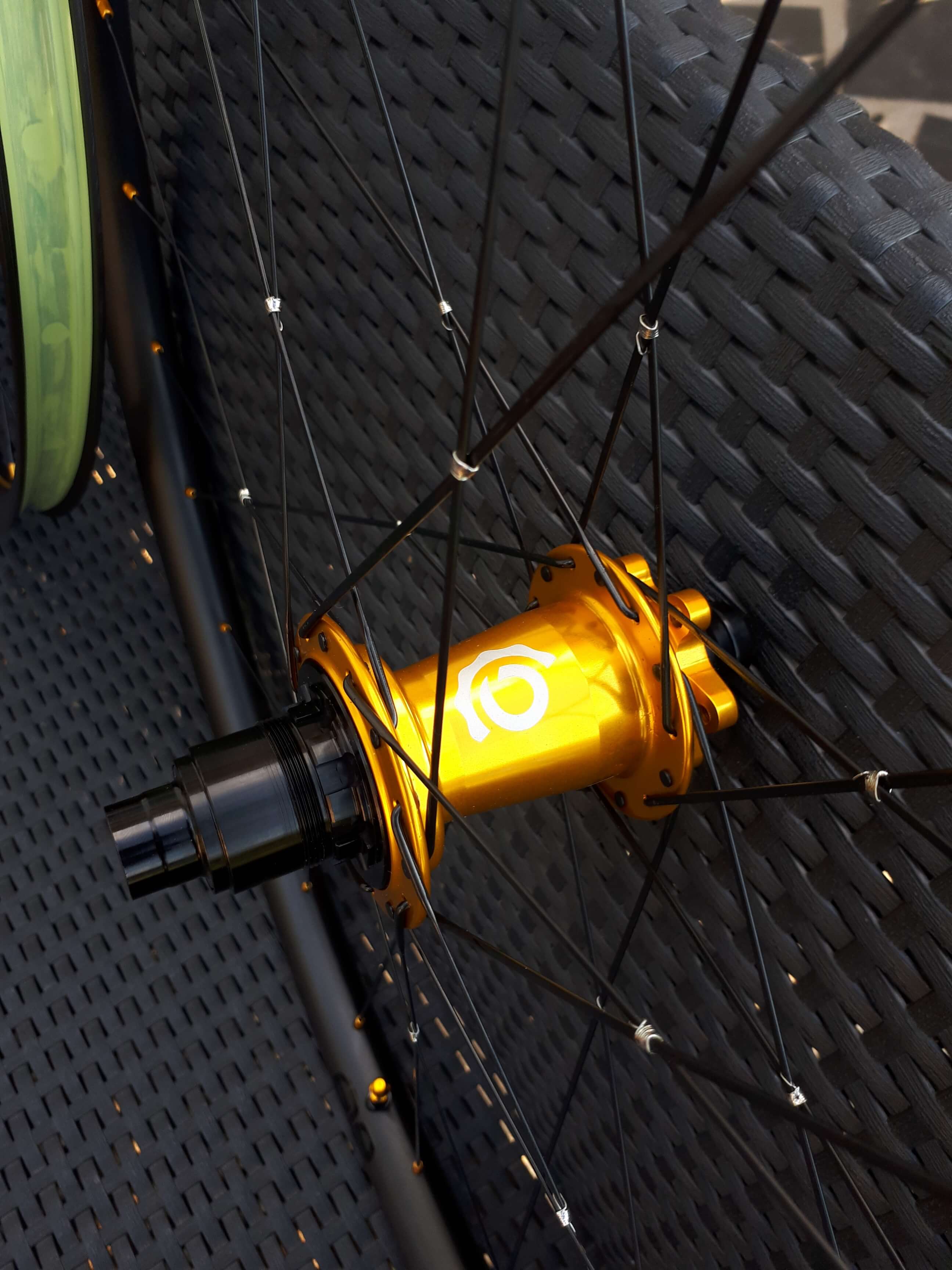 gold industry nine mtb hubs 