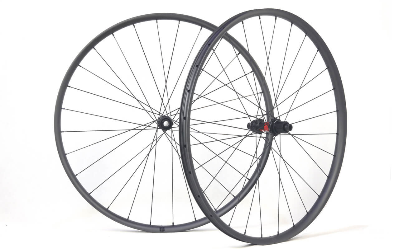 super light MTB carbon wheels for 29er trail bikes use