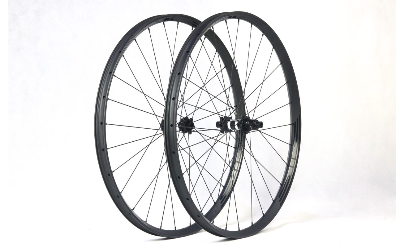 down hill carbon rims and carbon wheels