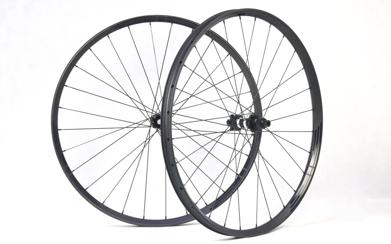 all moutain down hill carbon rims and carbon wheels