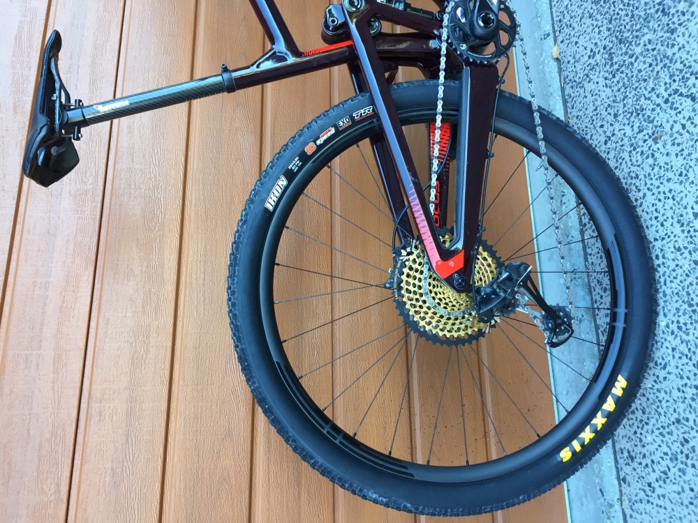 Deep rims bike hotsell