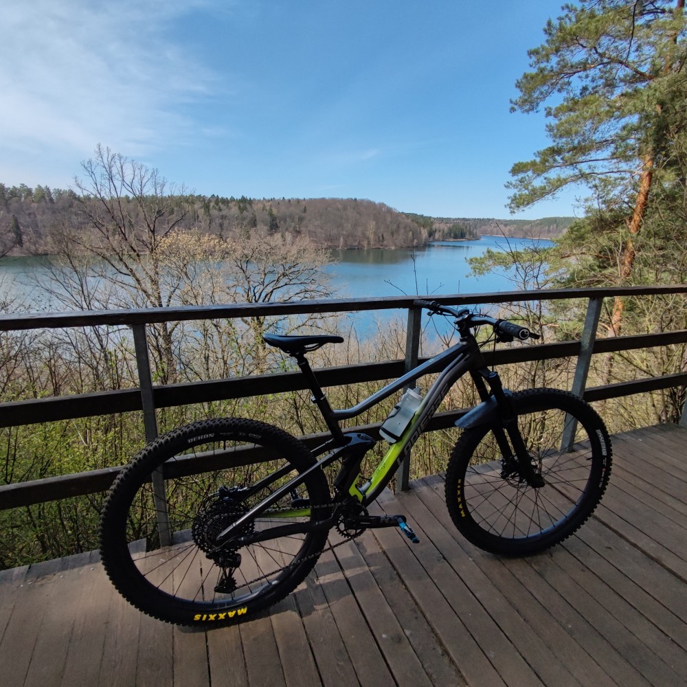 29er cross country mountain bike with eie handbuilt wheels