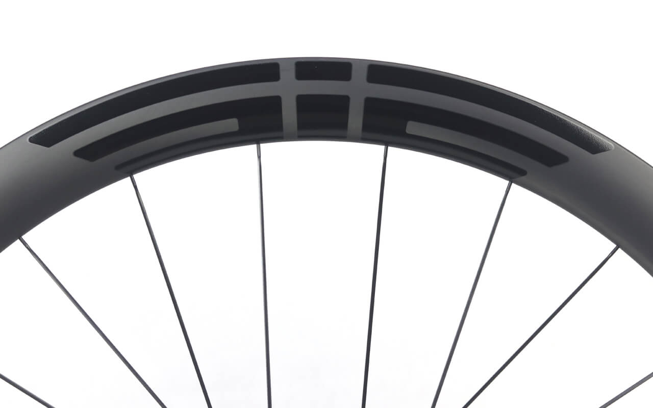 eie carbon wheels spoke hole hidden nipple holes