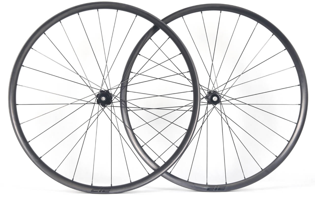 handbuilt eie carbon super light wheelset 