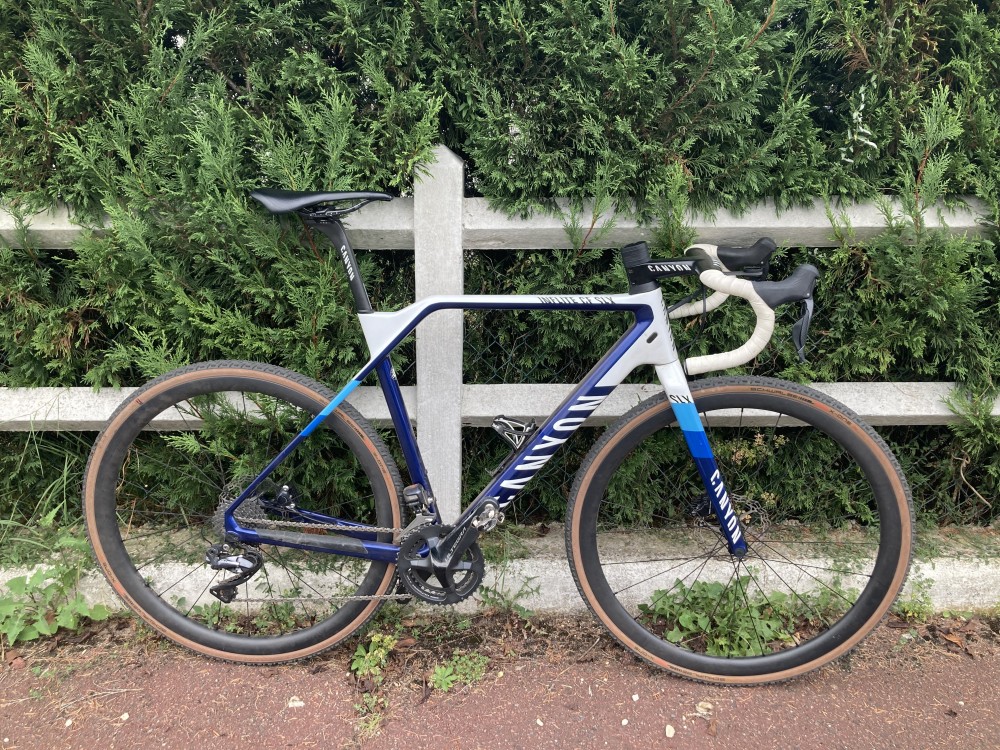 ARG35TC32 Gravel carbon wheels with DT 240 EXP Sapim cx-ray spokes