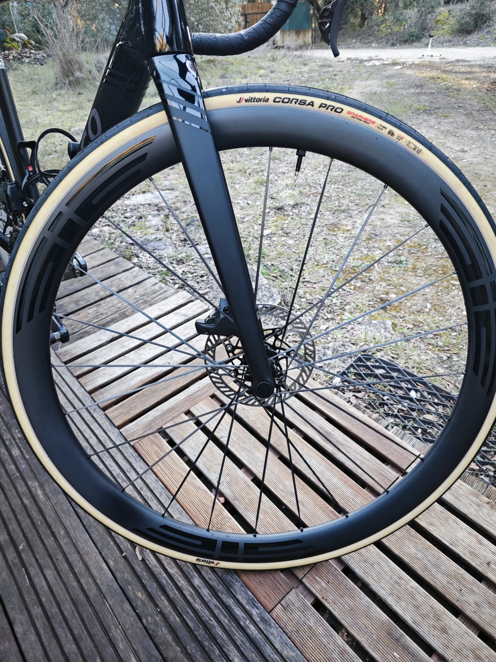 EIE ARG40TC30 CARBON WHEEL