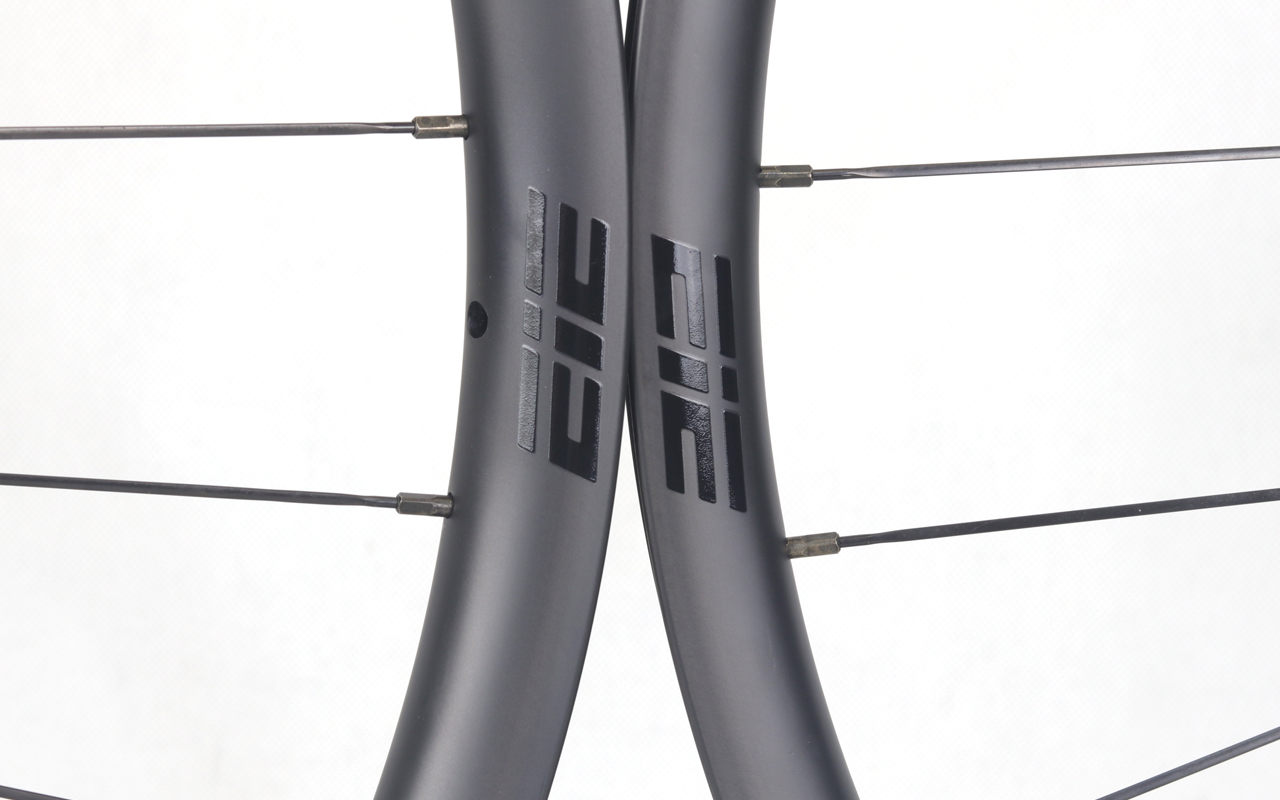 29er-I24-D24-asymmetric-mountain-bike-hookless-XC-carbon-wheels-3