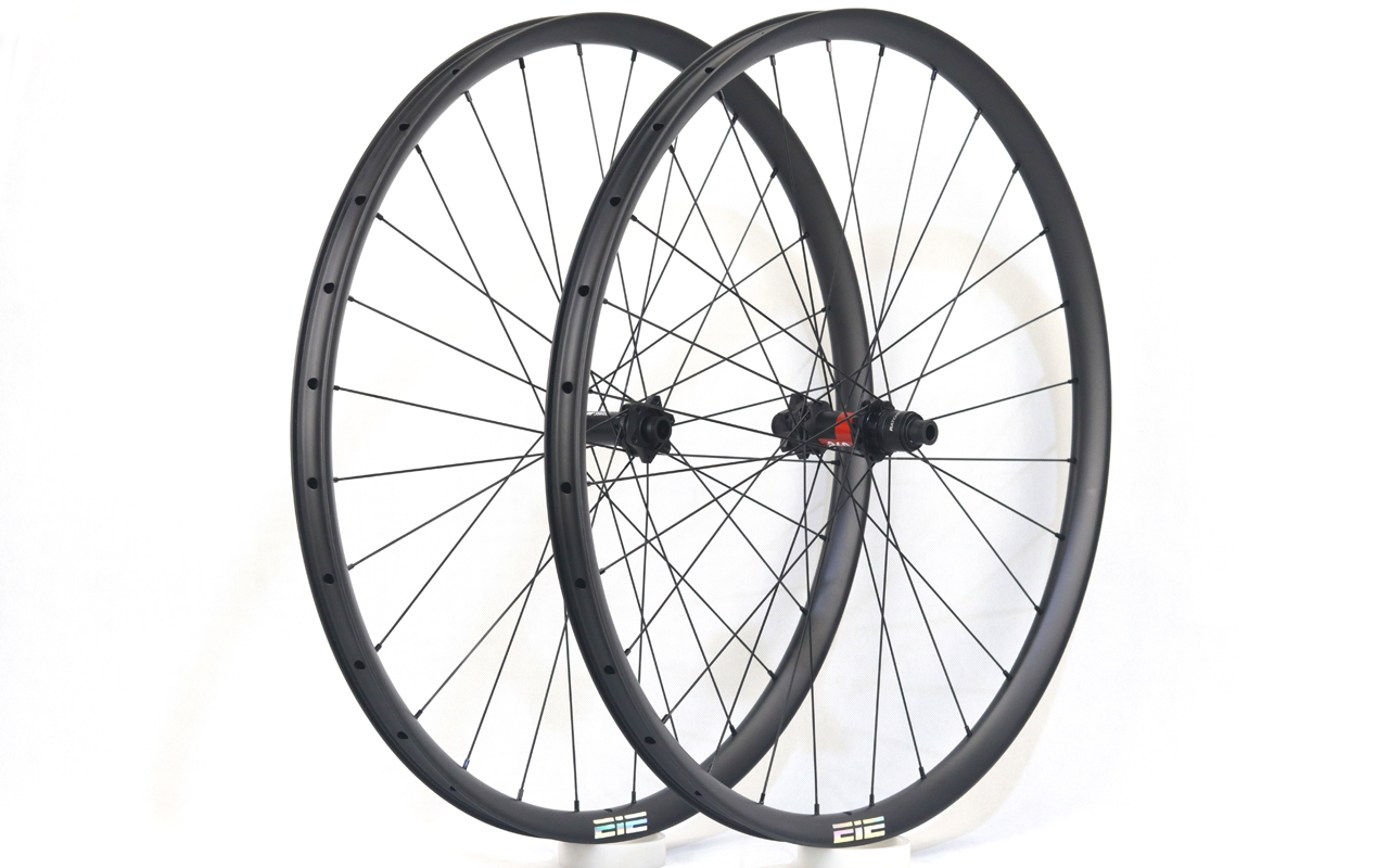 29er-I28-D23-asymmetric-mountain-bike-XC-carbon-wheels-2