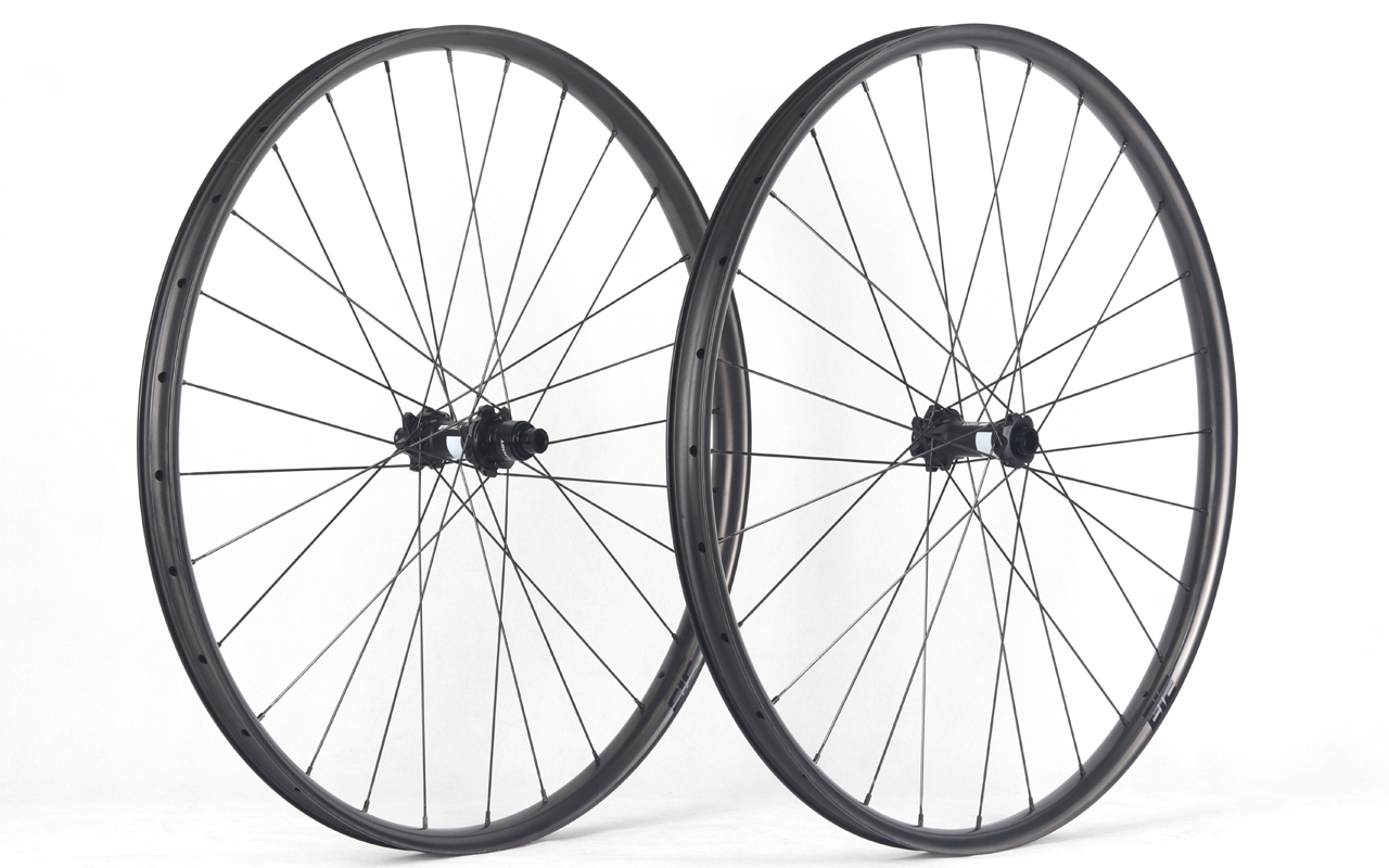 29er-I30-D18.5-asymmetric-mountain-bike-hookless-AM-carbon-wheels-2