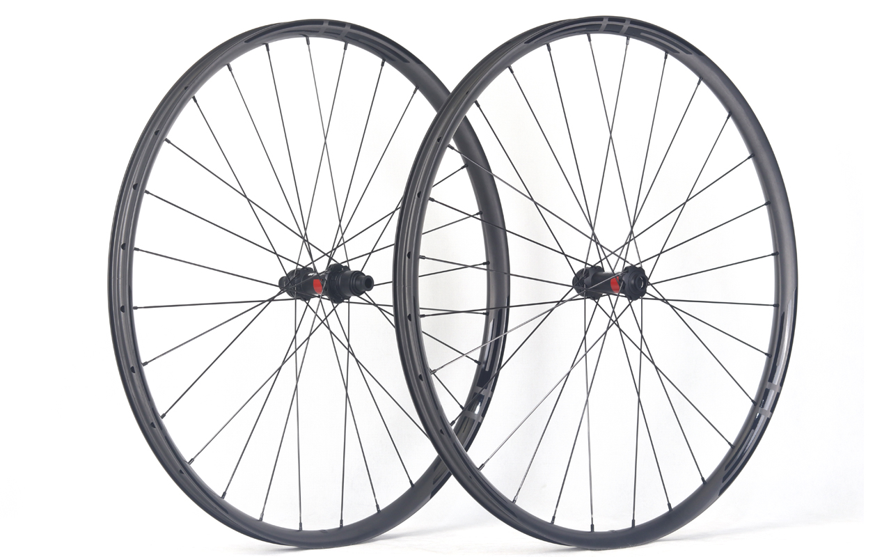 29er-I30-D20-asymmetric-mountain-bike-AM-carbon-wheels-2