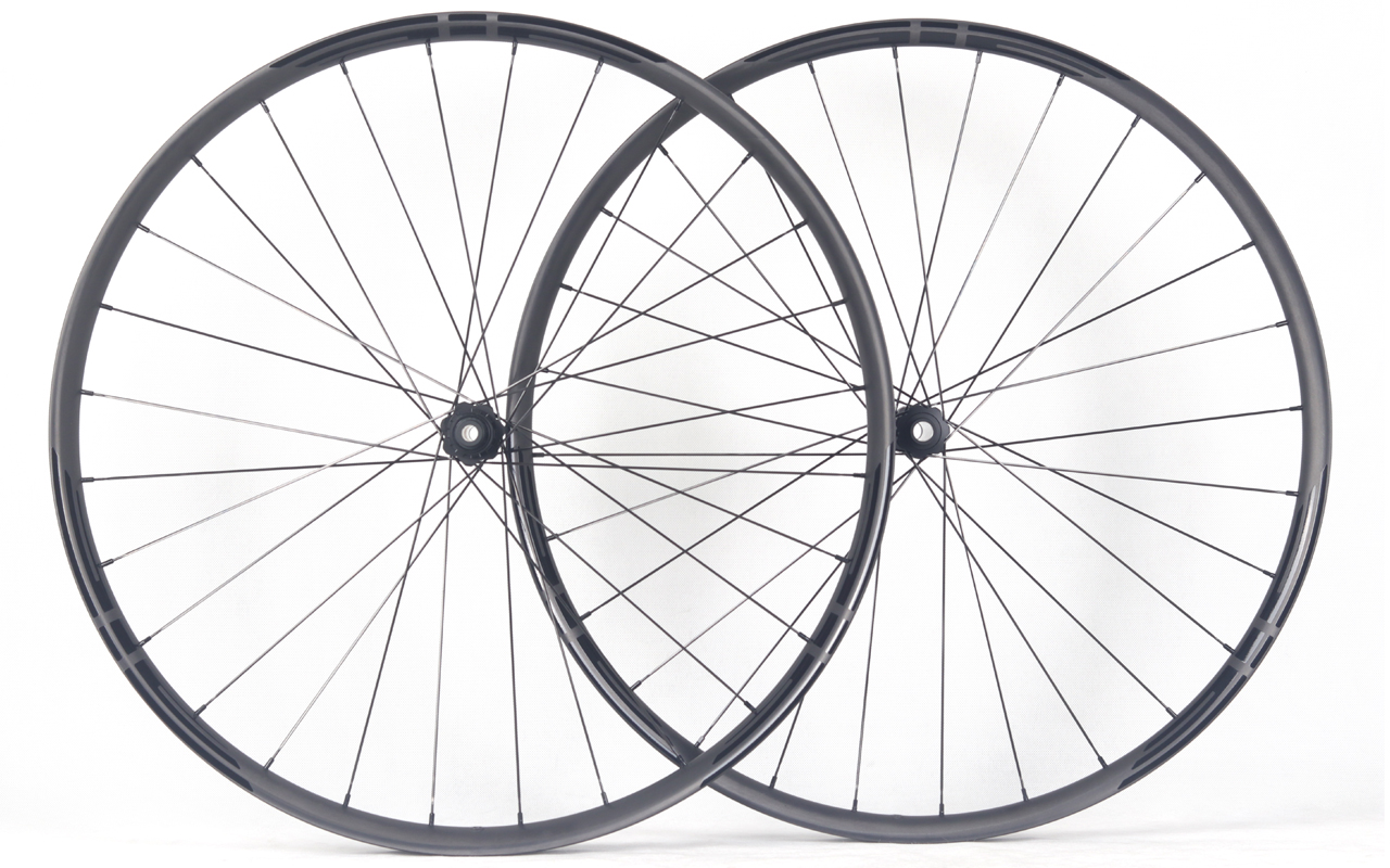 29er-I30-D20-asymmetric-mountain-bike-AM-carbon-wheels