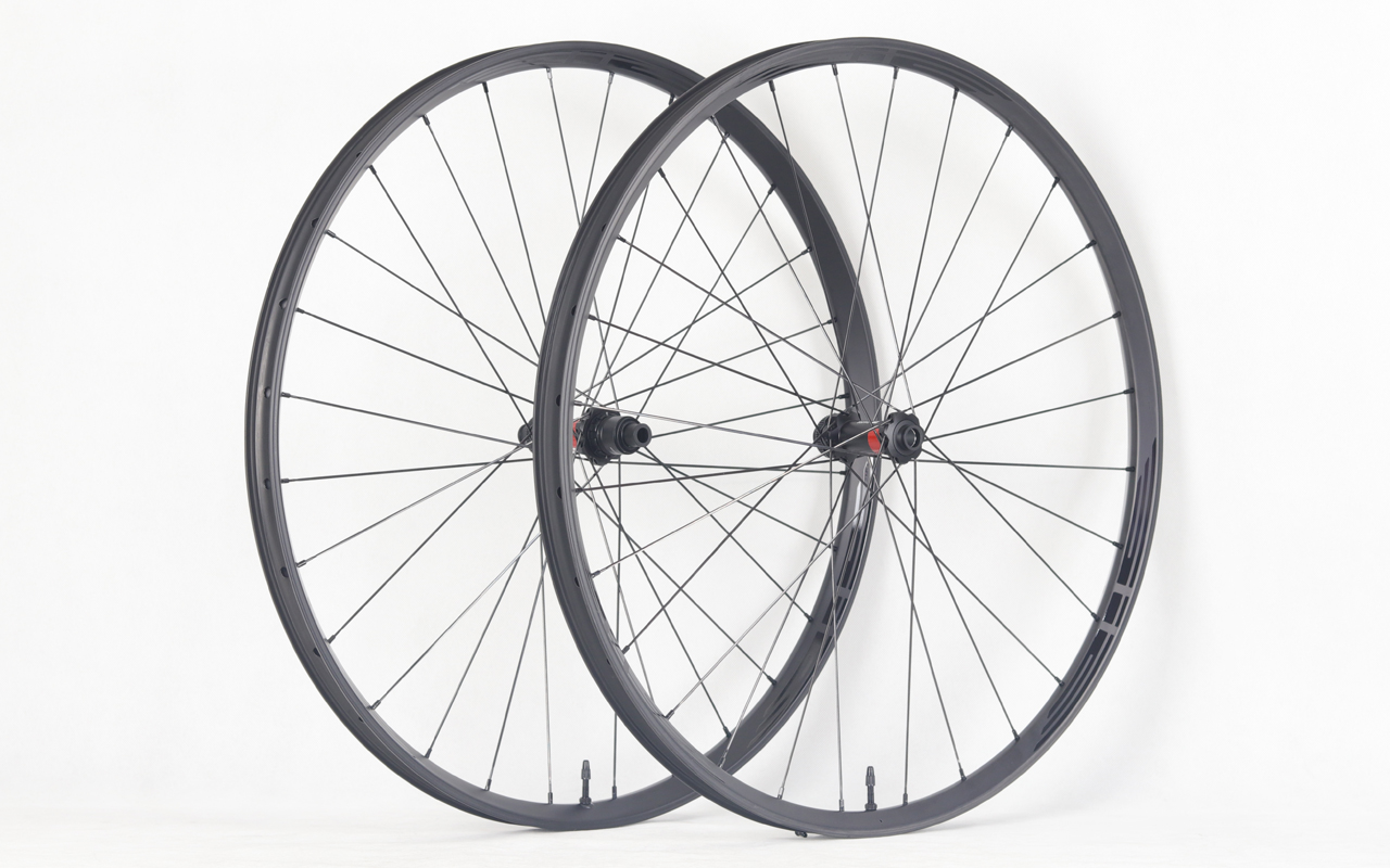 29er-I30-D20-asymmetric-mountain-bike-AM-carbon-wheels-2
