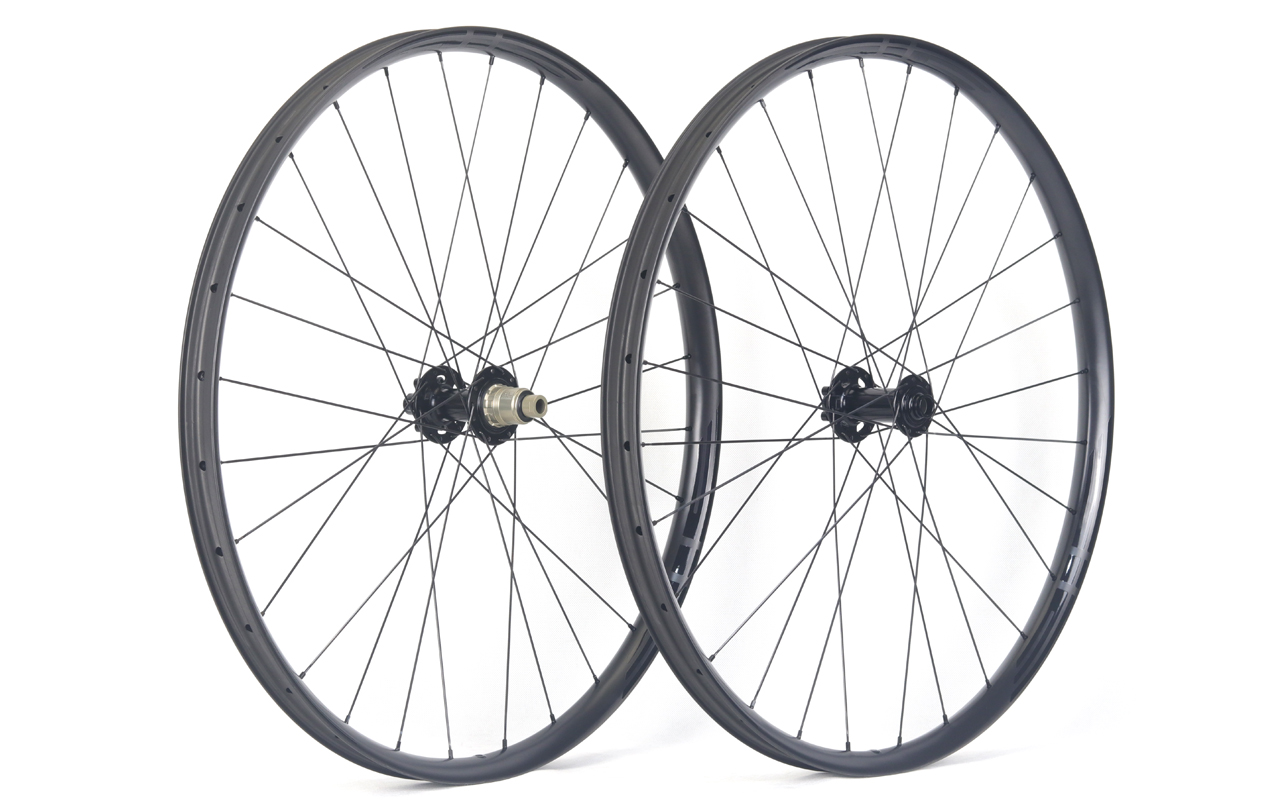 29er-I33-D20-asymmetric-mountain-bike-AM-carbon-wheels-2