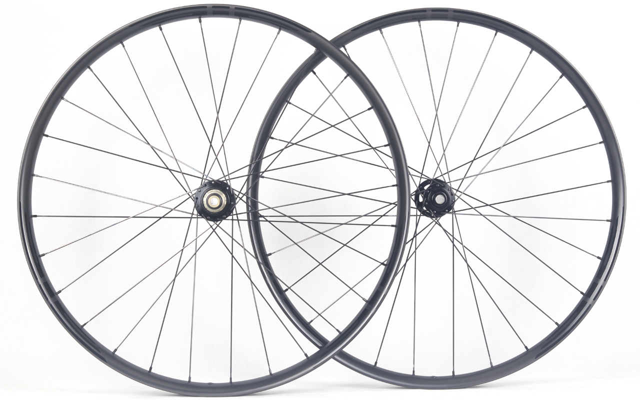 29er-I33-D20-asymmetric-mountain-bike-AM-carbon-wheels