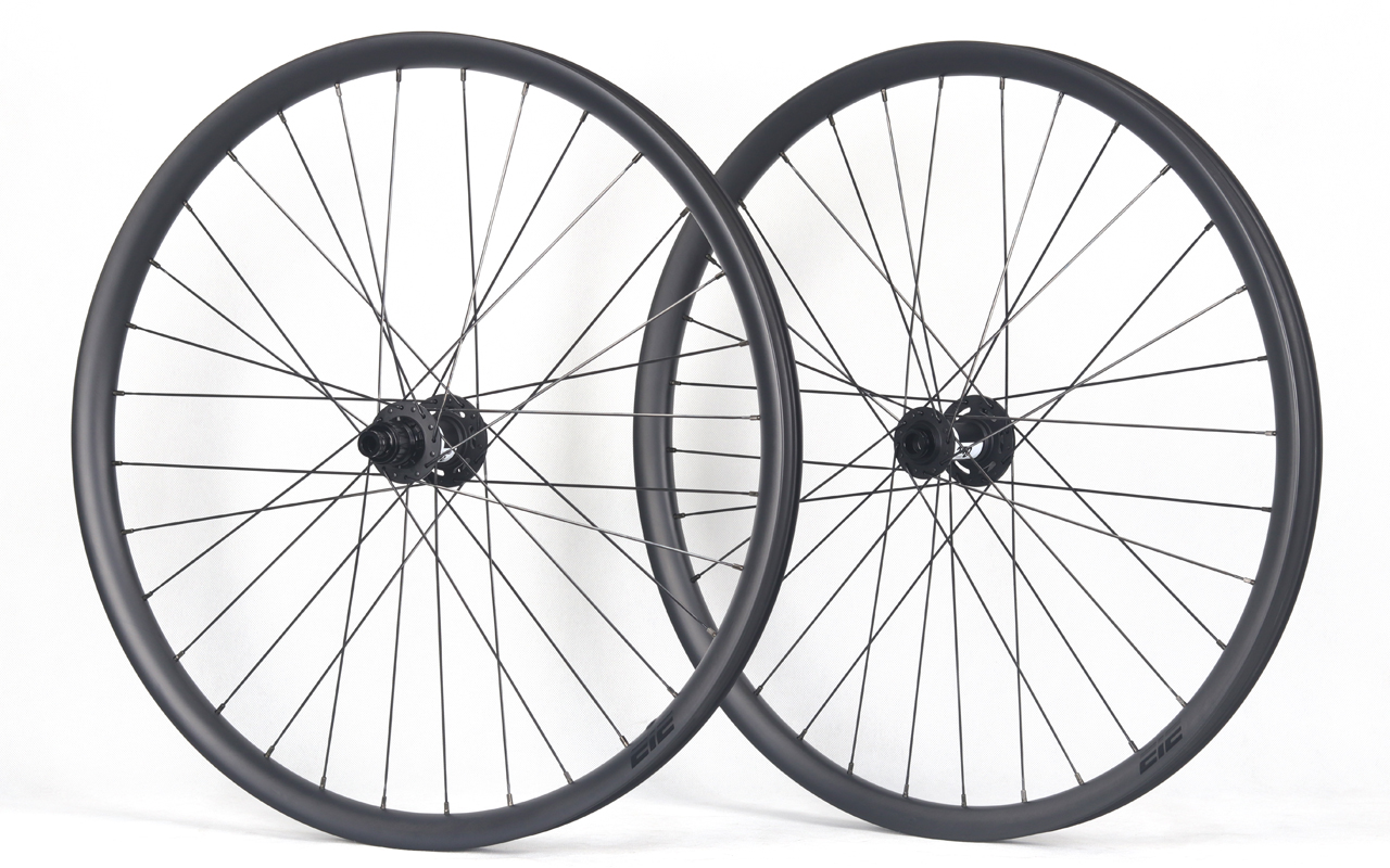 27.5er-I29-D25-asymmetric-mountain-bike-hookless-AM-carbon-wheels-2
