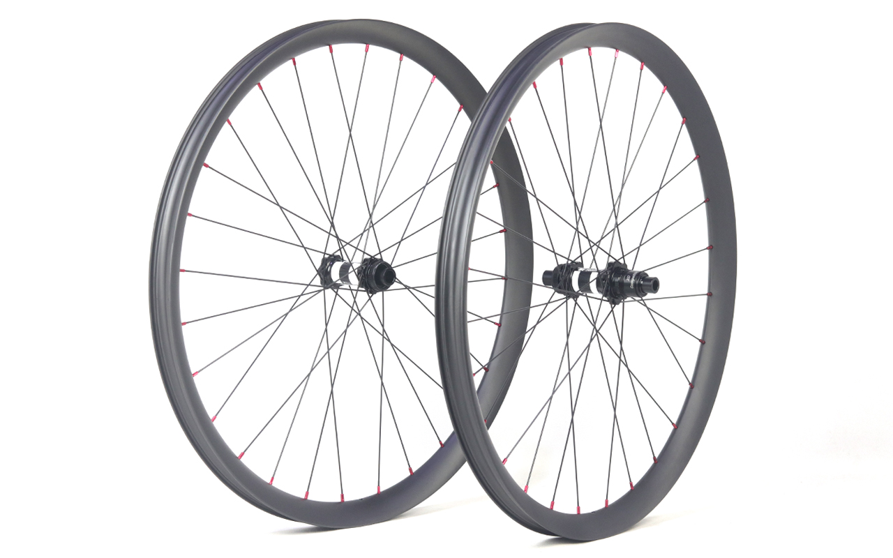 27.5er-I30.5-D28-asymmetric-mountain-bike-hookless-AM-carbon-wheels