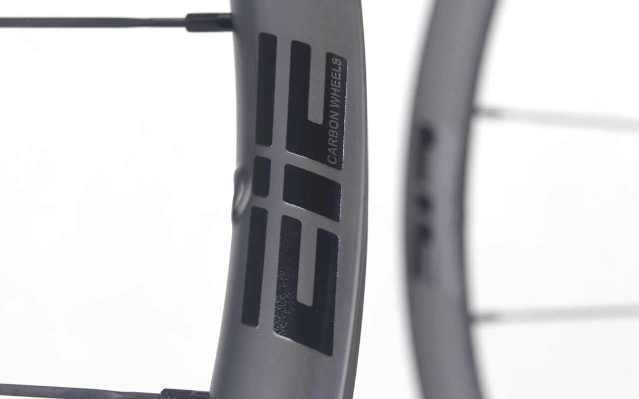 700c-I25-D25-asymmetric-road-bike-clincher-carbon-wheels-3