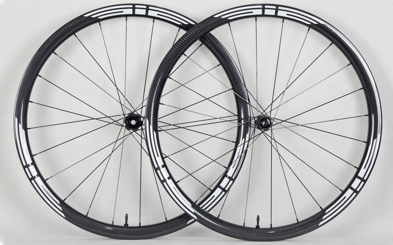 700c-asymmetric-35mm-deep-30mm-wide-tubeless-ready-wheels