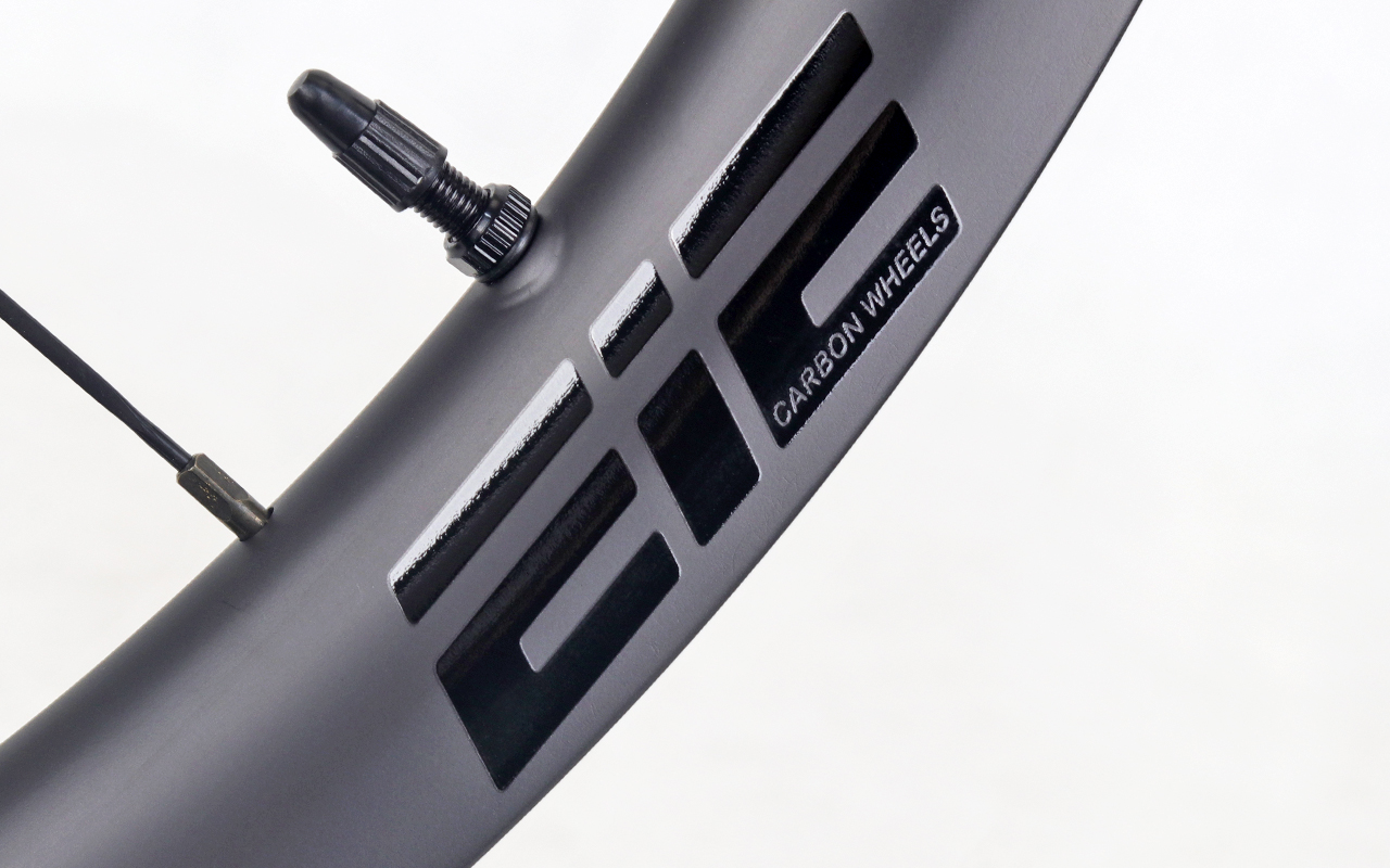 700C-I26-D35-asymmetric-road-bike-hookless-gravel-carbon-wheels-3