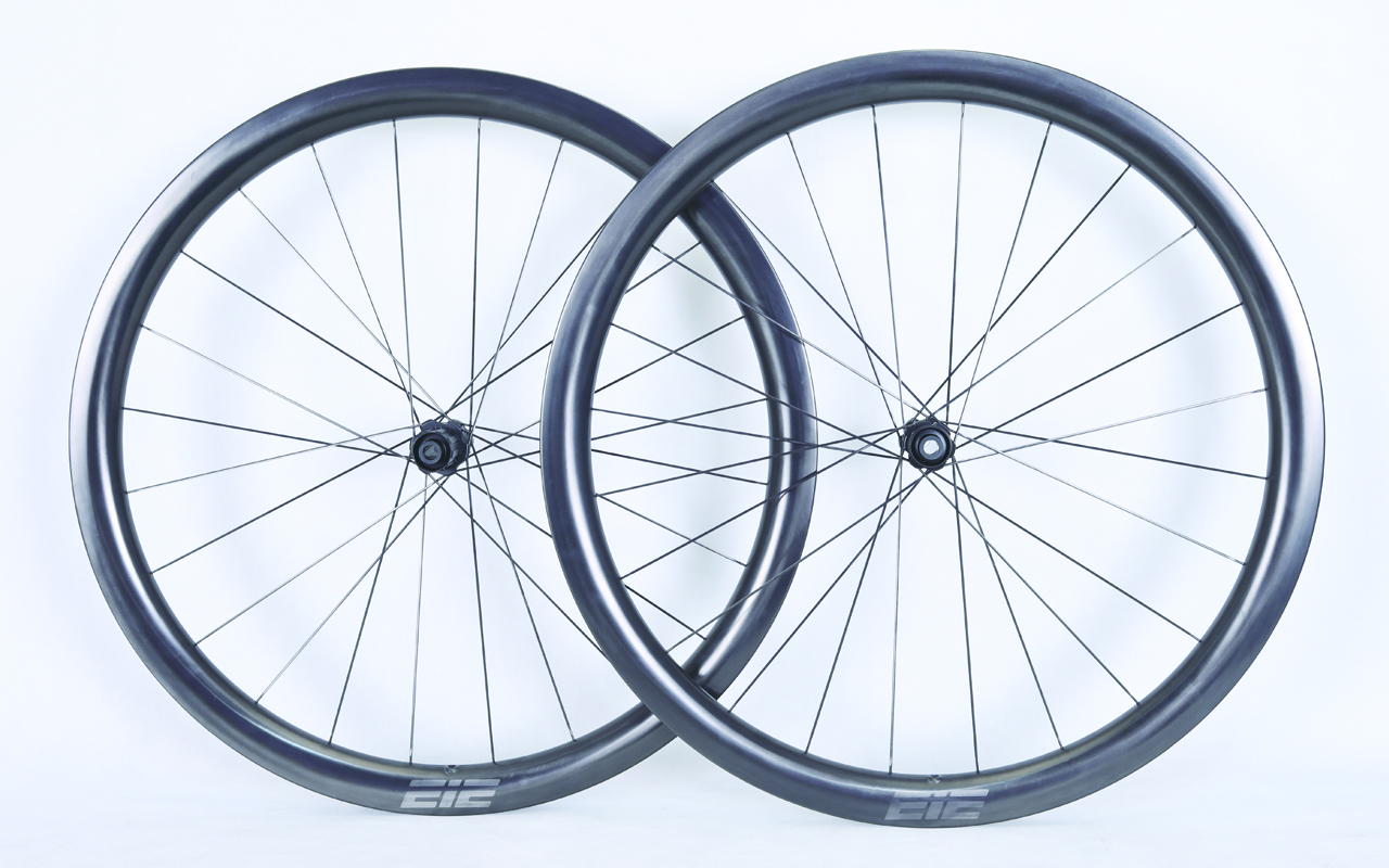 700C-I24-D40-asymmetric-road-bike-gravel-carbon-wheels
