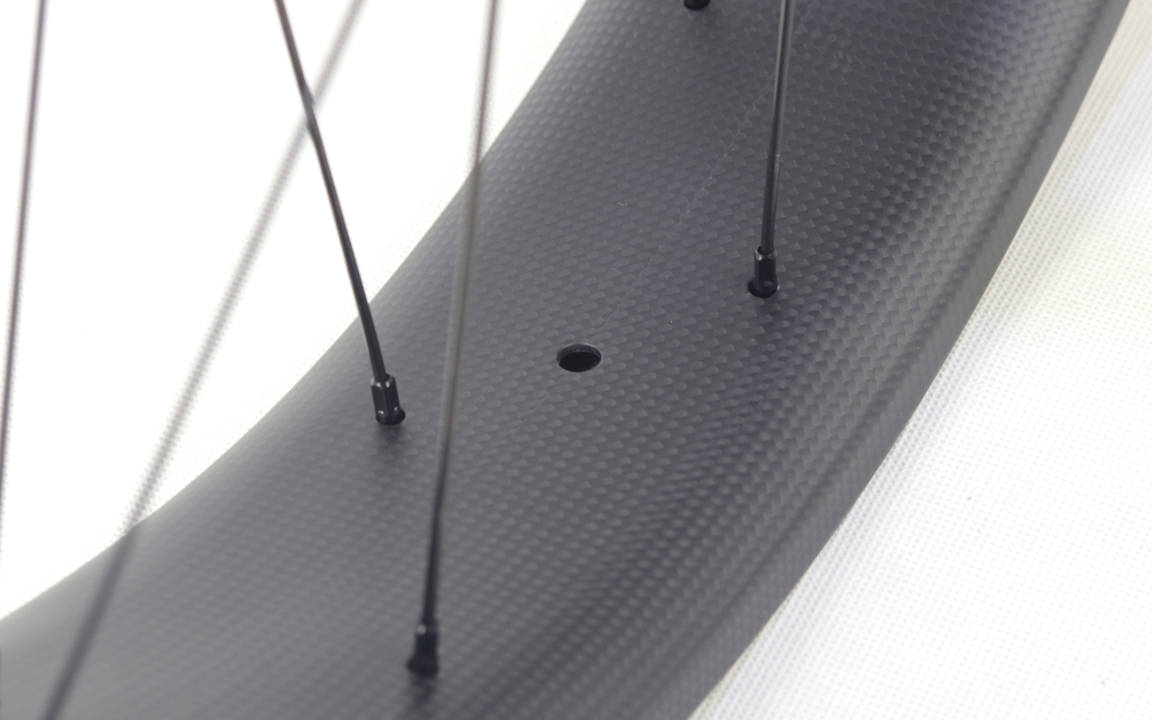 26er-I85-D20-symmetric-fat-bike-hookless-tubuless-carbon-wheels-3