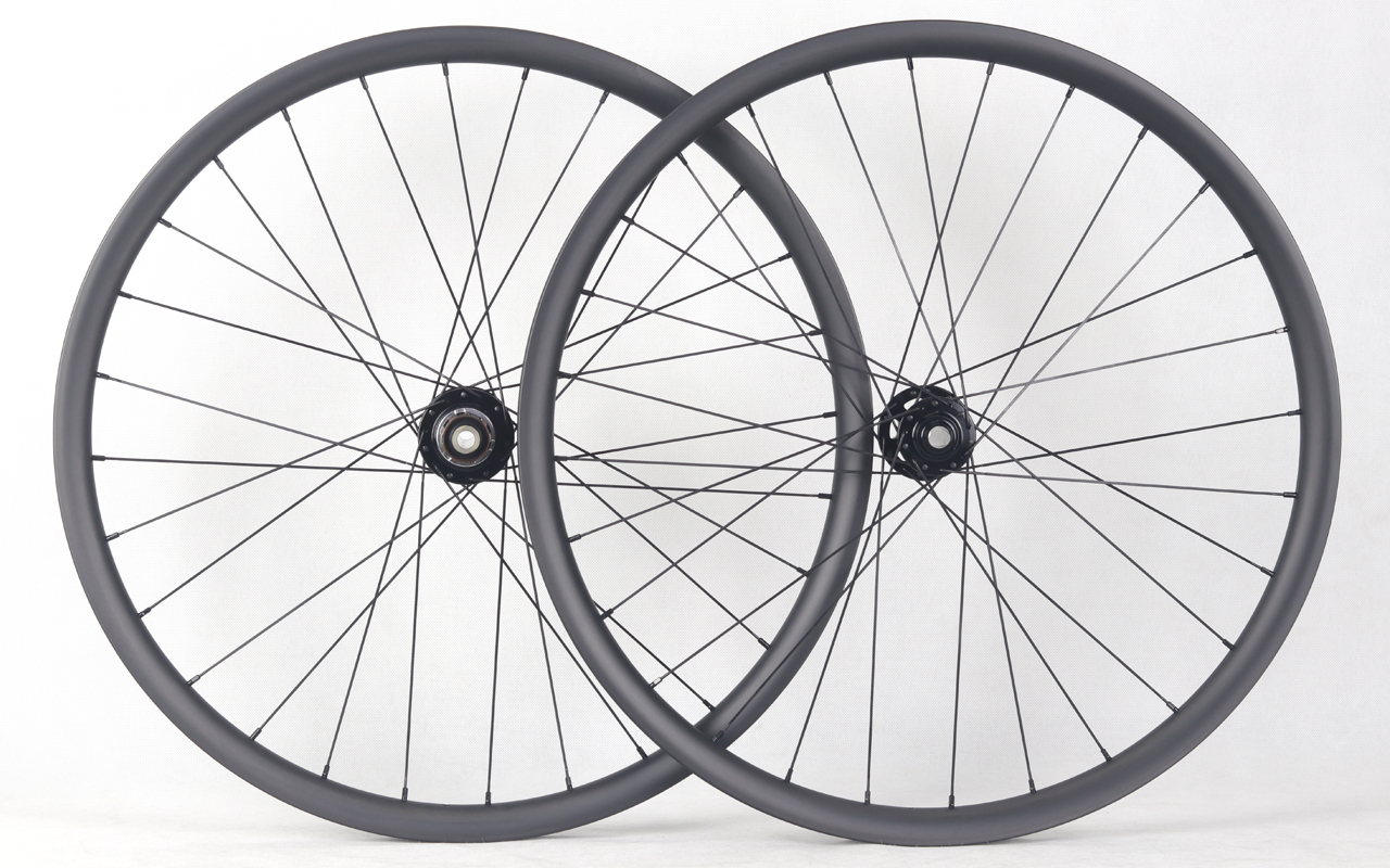 26er-I25-D25-symmetric-mountain-bike-hookless-XC-carbon-wheels