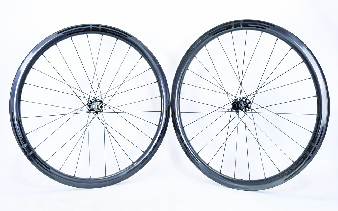 700c-I26-D38-symmetric-road-bike-tubular-carbon-wheels