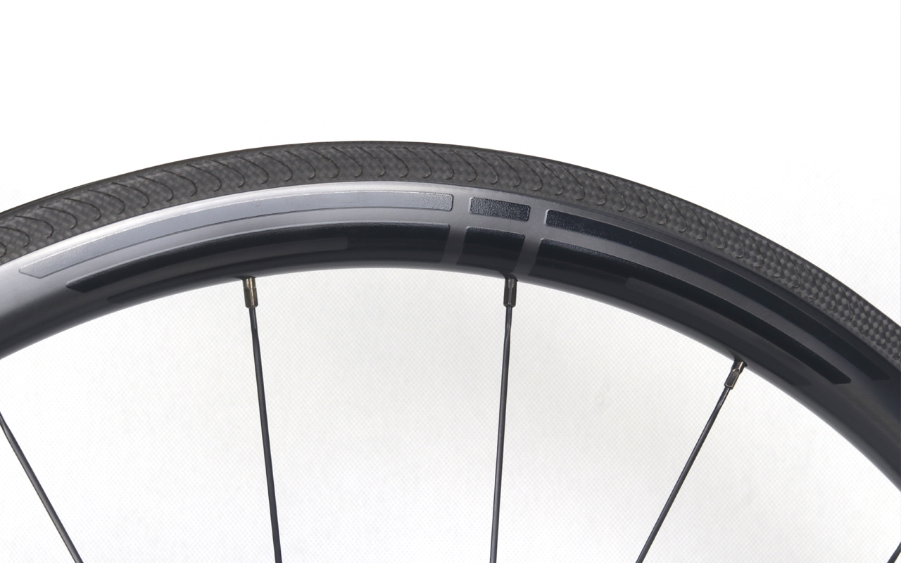700c-I19-D38-symmetric-road-bike-clincher-carbon-wheels-3