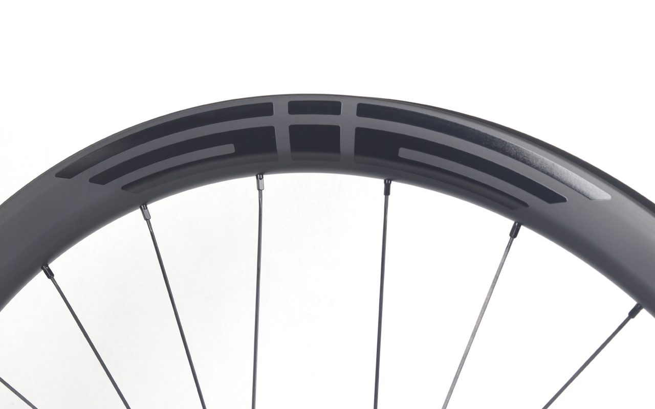 700c-I19-D40-symmetric-road-bike-clincher-carbon-wheels-3