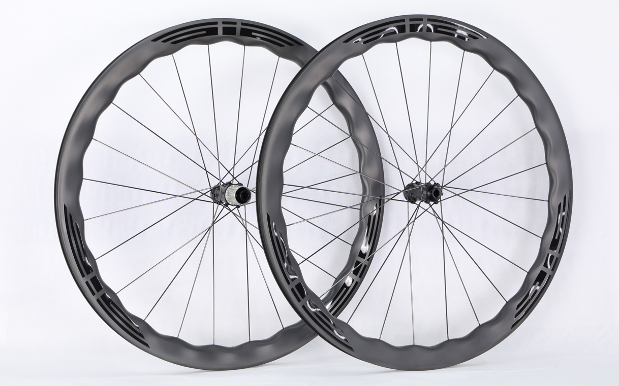 700C-I22-D45-symmetric-road-bike-gravel-carbon-wheels-2